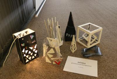 7.ročník Vv, "Svítidla" návrhy designu lampy, prostorová kompozice z kapa desky 
