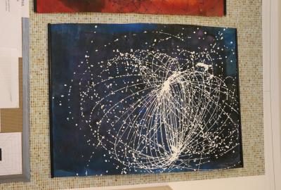 8.ročník Vv-fyzika, velkoformátová malba kyvadlem, kinetické umění, setrvačnost, experimentální malba, tempera,  D.Čermák,  M.Pytela, 8. B