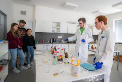 103. Workshop Biochemie v kuchyni