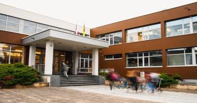Pozvánka na komentované prohlídky Školy Břežany pro rodiče budoucích prvňáčků