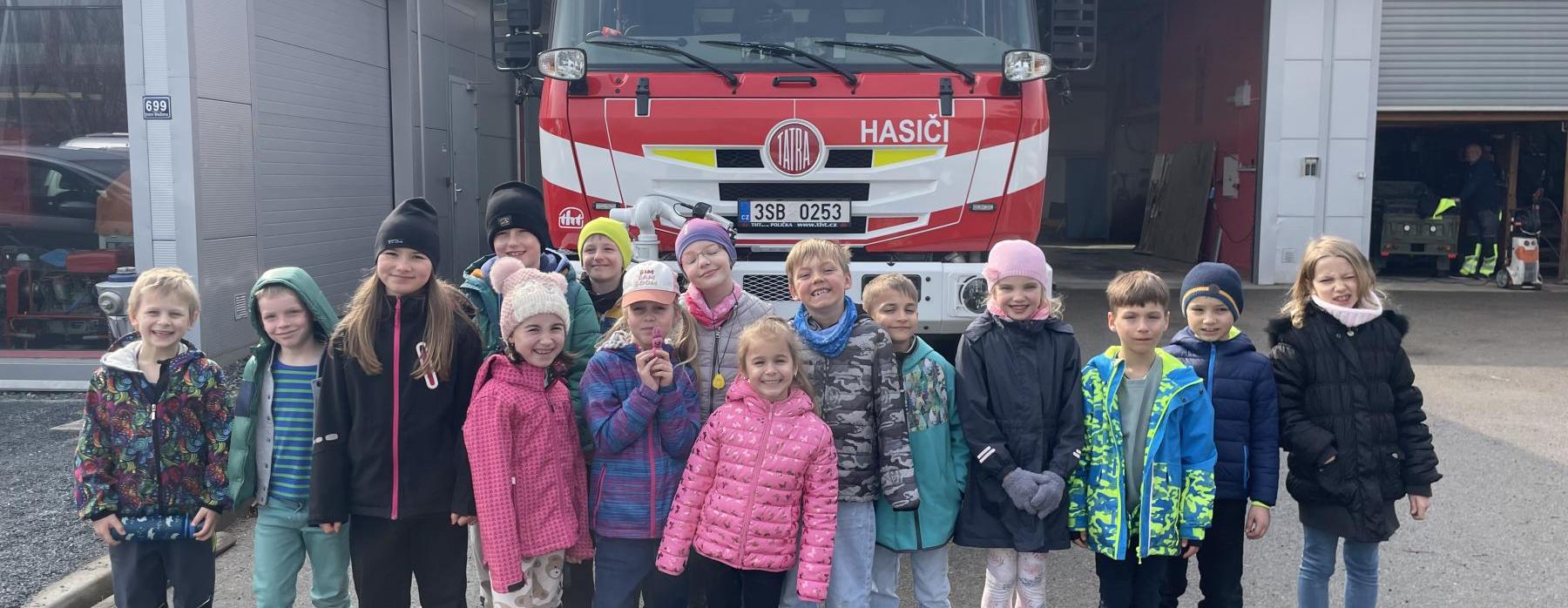 Navštívili jsme hasičskou zbrojnici (2. C)